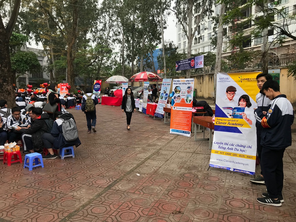 CLEVER ACADEMY THAM GIA VÀO NGÀY HỘI HƯỚNG NGHIỆP CỦA TRƯỜNG THPT NGUYỄN TRÃI