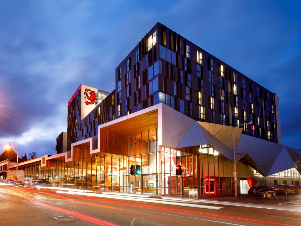 HỌC BỔNG LÊN ĐẾN 50% TỪ UNIVERSITY OF TASMANIA NĂM 2021