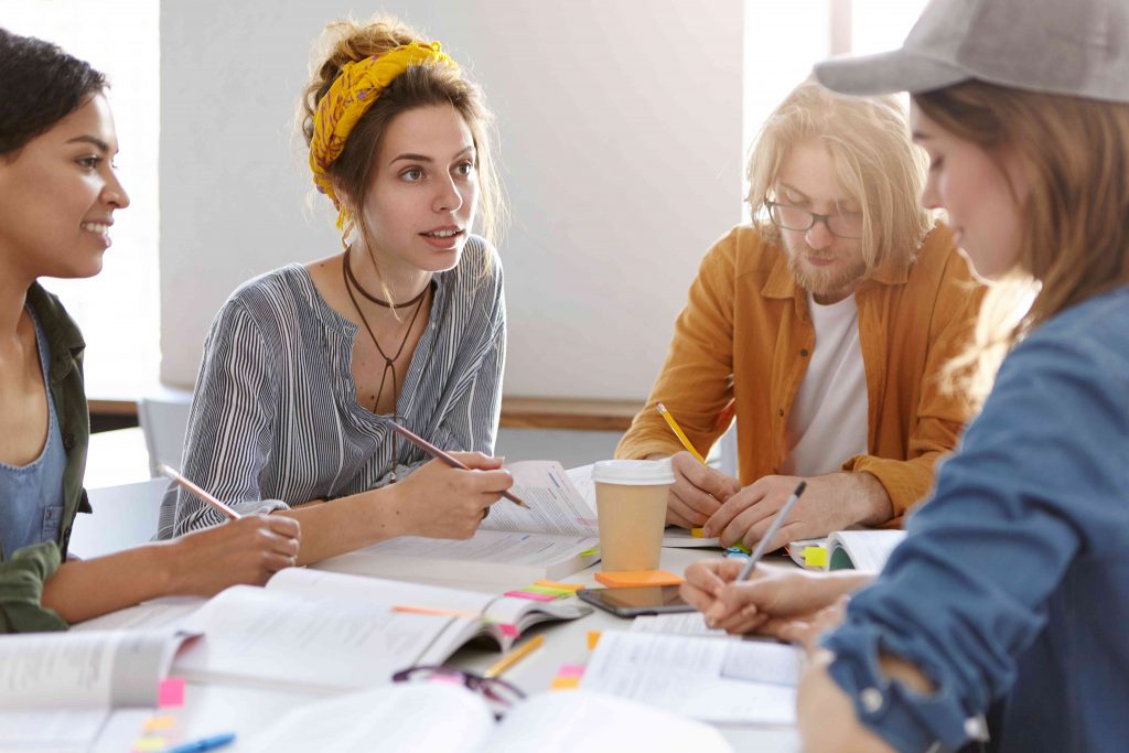 IELTS Speaking: Giám khảo đang tìm kiếm điều gì?